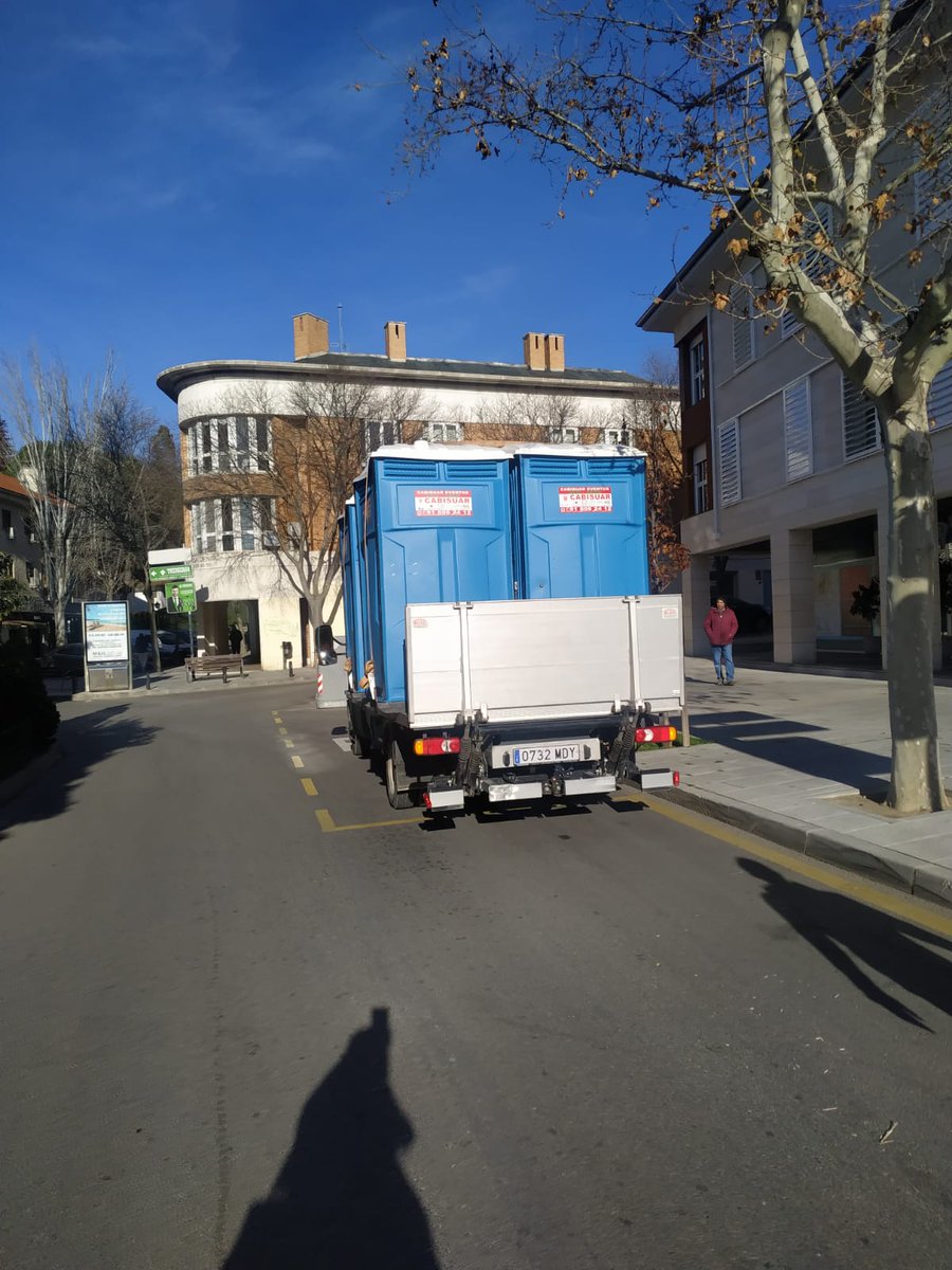ayto_torre's tweet photo. 📌 El Ayuntamiento de Torrelodones reforzará los sanitarios portátiles en el aperitivo de Nochevieja.

Más información aquí 👉 https://t.co/fuiBtYgZ0U

#AyuntamientoTorrelodones #Torrelodones #Trafico #Nochevieja https://t.co/MxFIIQniLR