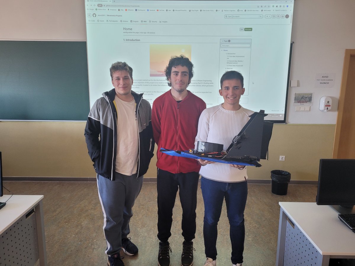 Obijuan_cube's tweet image. Proyecto Hovercraft: Un aerodeslizador
github.com/aleon2020/Meca…
Creado por:
* Alberto León
* Santiago Fenés
* Jorge Rando