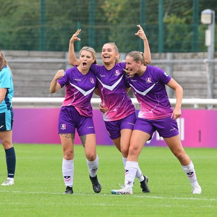 New Year Countdown 🎇

Each Day between Boxing Day and 2024 we are shining a light on a division and their 2023/24 season so far.

Today it is: Division One Midlands

#FAWNL