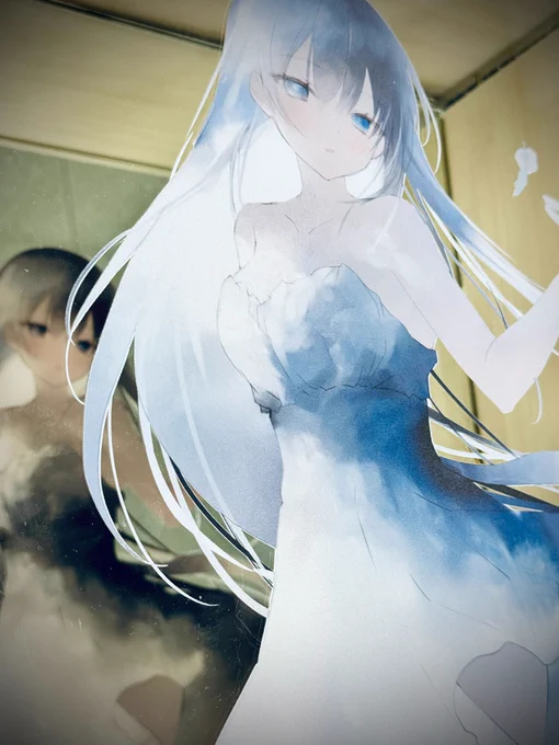 年の瀬ですが、お手隙の絵師さんとモリモリ来年の打ち合わせをさせていただいています!来年からはいくつかチャレンジをしていきたいです。海外も行きたいし、光る展で大好評だった箔を使った版画の開発もより進化させたいし今年は形にできなかった謎アイテムも完成させたい!