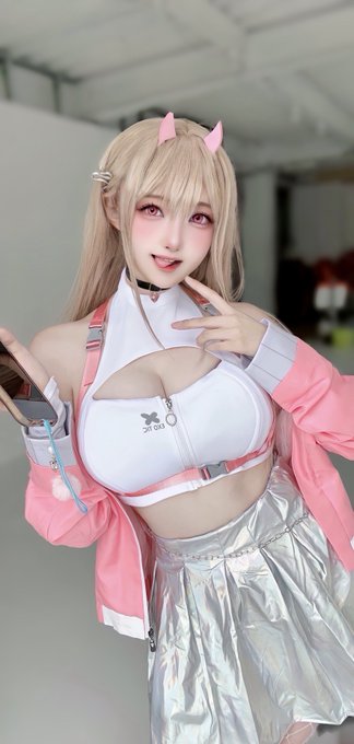 Twitterのコスプレ画像2