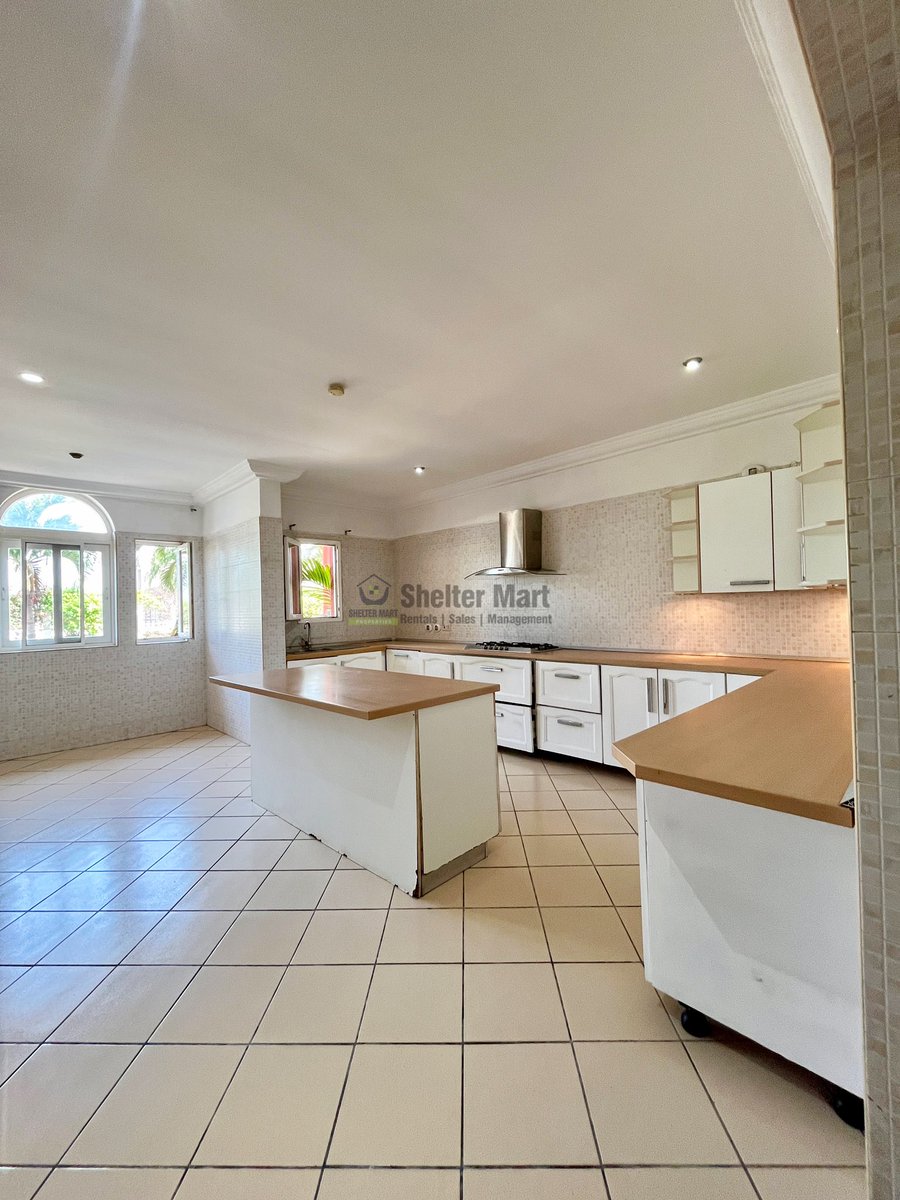 sheltermart's tweet photo. Luxurious Five 6 - Bedroom Villa for Sale at Trasacco
Location:Trasacco, Accra-Ghana
Asking Price: $1,500,000(Negotiable)
(Ghana Cedis Equivalent)
#buyproperties #propertiesinghana #propertiesinaccra #ownahouseinghana #ownahometoday https://t.co/GNlKdhZsVe