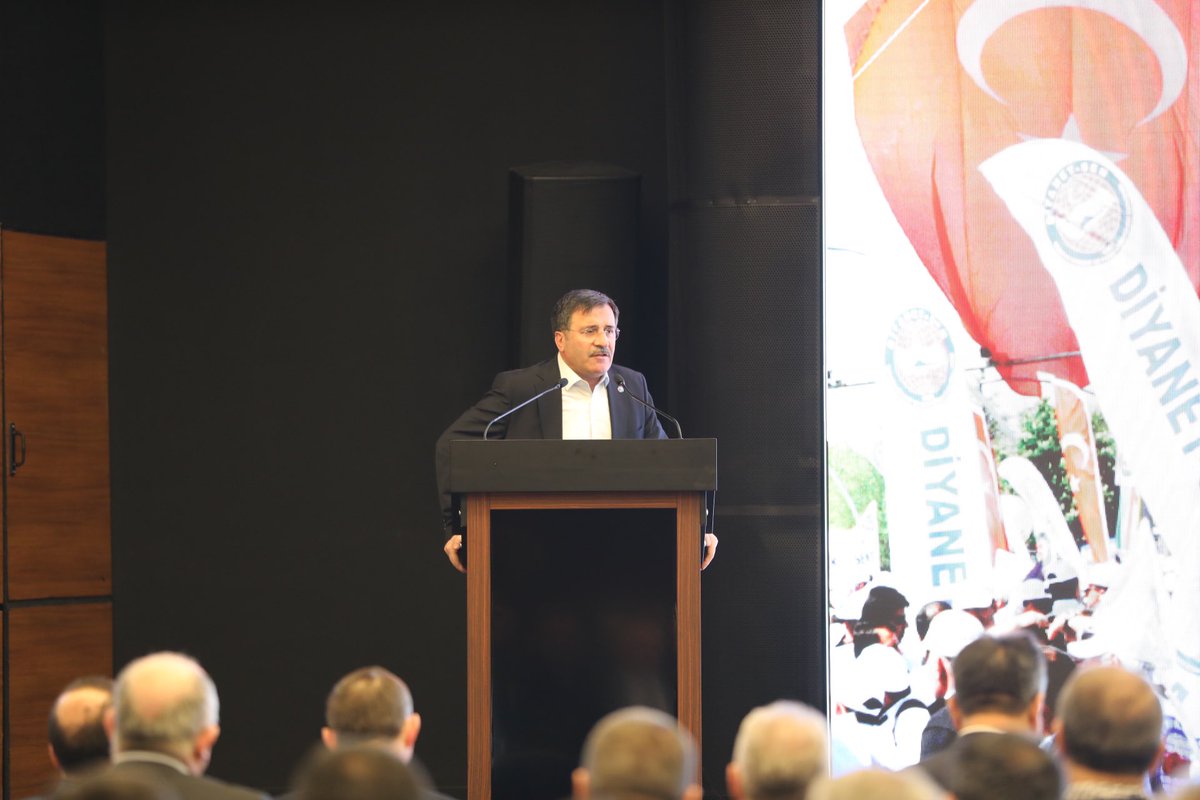 yildizali19's tweet photo. 📍Ankara

📌 Ankara, Kırıkkale ve Vakıflar Şubelerimizin Teşkilat Eğitim Programını Memur-Sen/M.Akif İnan Konferans Salonumuzda icra ettik. 

▪️Memur-Sen Genel Başkanımız Sn. Ali Yalçın’ın katılımı ile teşkilatımızın yönetici kademeleriyle bir araya geldik.

▪️Sendikal hedeflerimiz başta olmak üzere yaptığımız çalışmaları aktardık. Mücadeleye örgütlü gücümüzü büyüterek kararlı bir şekilde devam dedik.

▪️Ankara, Kırıkkale, Vakıflar Şube teşkilatlarımızı eğitim programına gösterdikleri özen, katılıma verdikleri önem için ayrı ayrı tebrik ediyorum.