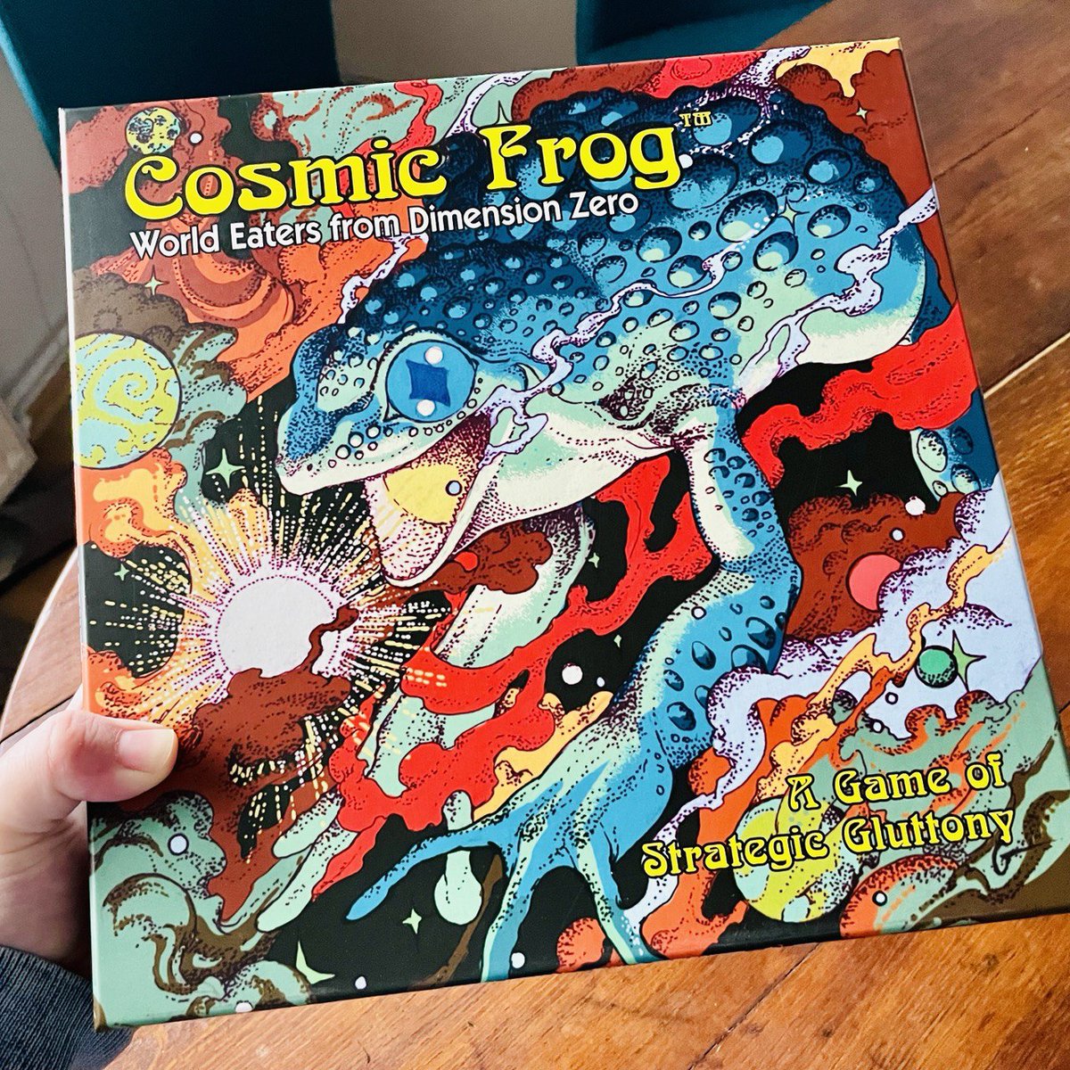 Mueckerling's tweet photo. 10. COSMIC FROG (2020) von Jenna Felli https://t.co/PuU5dk0BMR