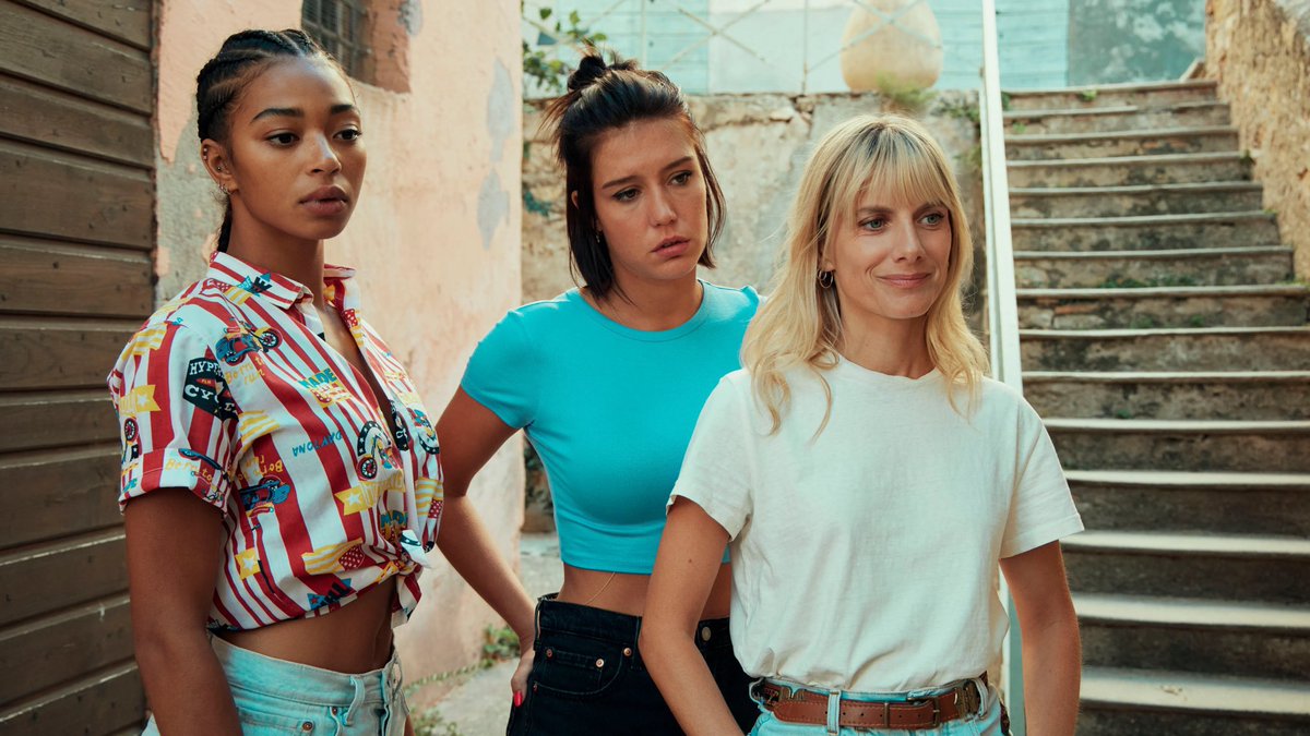 magicgunparis's tweet photo. Je viens de regarder #Voleuses et j’ai adoré. Drôle, émouvant et la relation entre les 3 (et particulièrement Alex et Carole) est tellement belle. Bravo et merci Mélanie Laurent pour ce film et ce casting aux petits oignons ✨🤍 https://t.co/dQWPMj4Ahk