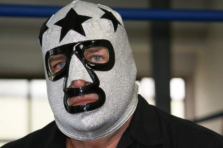fumiaki2016's tweet photo. 「流星仮面」マスクド・スーパースター選手、お誕生日おめでとうございます。Happy Birthday, The Masked Superstar!! #HappyBirthday #TheMaskedSuperstar #MaskedSuperstar #マスクド・スーパースター 選手 #お誕生日おめでとうございます #流星仮面 #闘うど根性ガエル https://t.co/TCc9aOX1h7