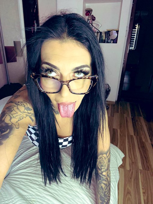 A, może tak ? https://t.co/ZFQLnuhpBW<a href="/tag/noweprofilowe"class="tags"><span>#noweprofilowe</span></a>