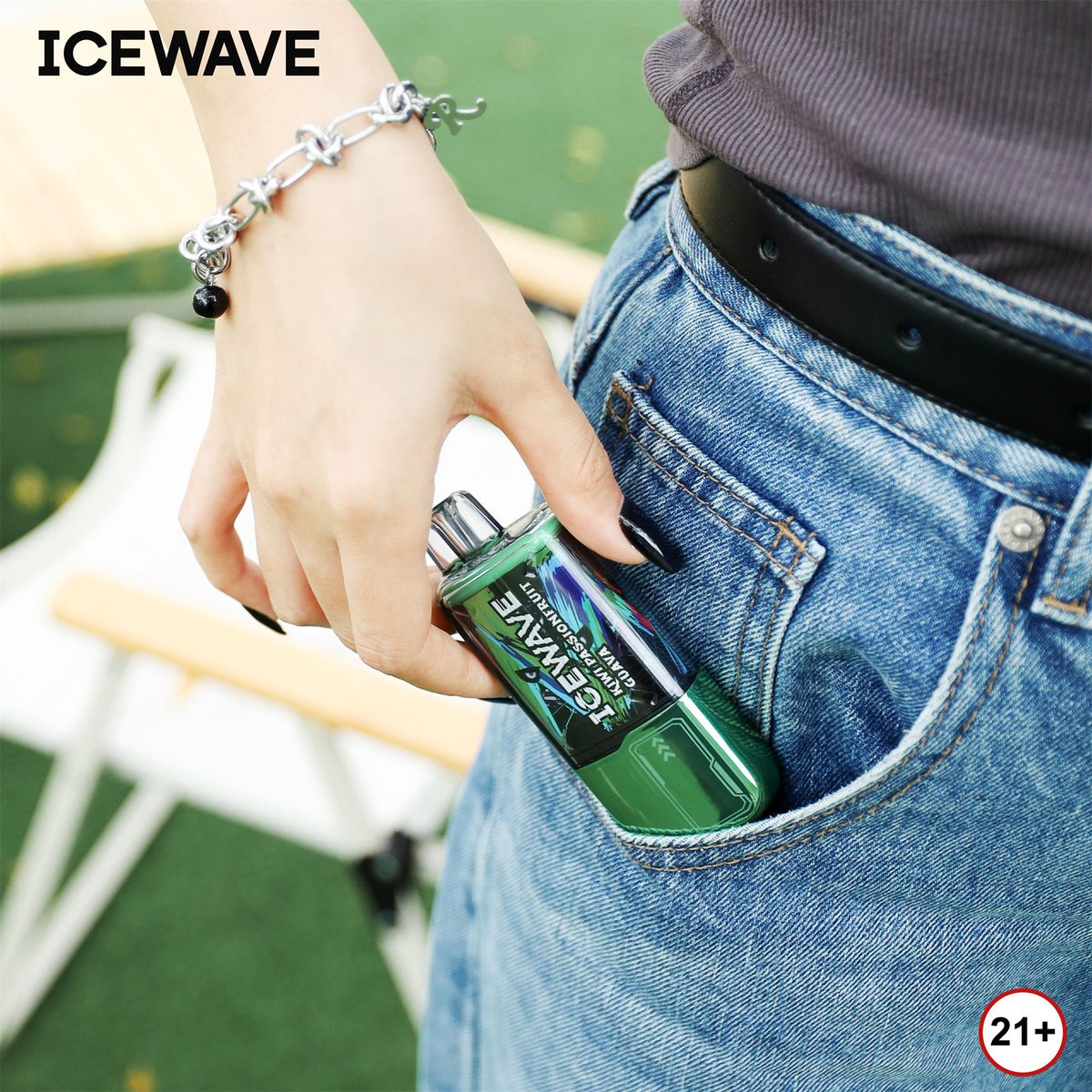 icewaveofficial's tweet photo. Chill and refreshing, all in your pocket! Enjoy unique moments with ICEWAVE X8500! 🌟 

#AnytimeAnywhere #CoolMoment #icewaveX8500 #icewave #vapelife #vaping 
Warning: The device contains e-liquid with the addictive chemical nicotine for adult use only. Not for the U.S. market. https://t.co/tZZFNlsgYp