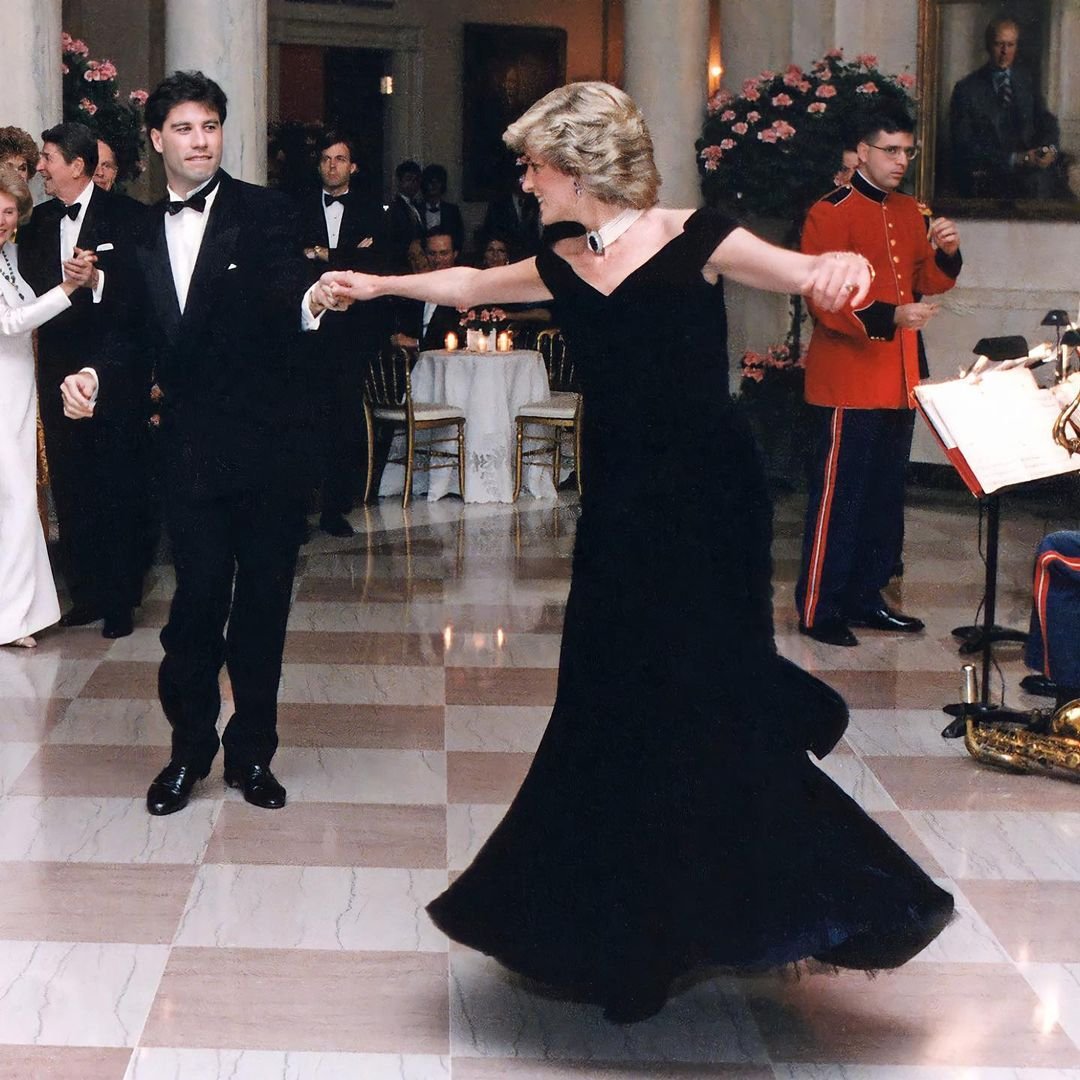 TheCinesthetic's tweet photo. Princess Diana dancing with John Travolta at a White House dinner, photographed by Jean-Louis Atlan, November 1985. https://t.co/tuDHfdm0VM