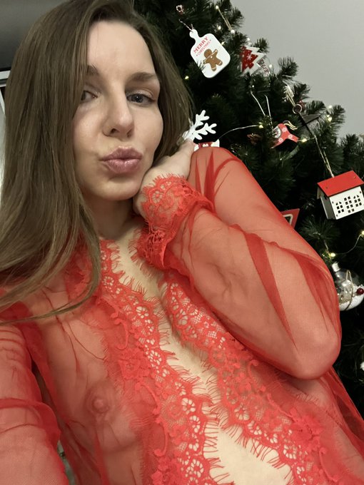 An air kiss for you 💋☺️🎄✨  https://t.co/Qyx58HGhwb https://t.co/6biLoMT0kX https://t.co/saKUHzb5Xl<a href="/tag/arinashy"class="tags"><span>#arinashy</span></a>