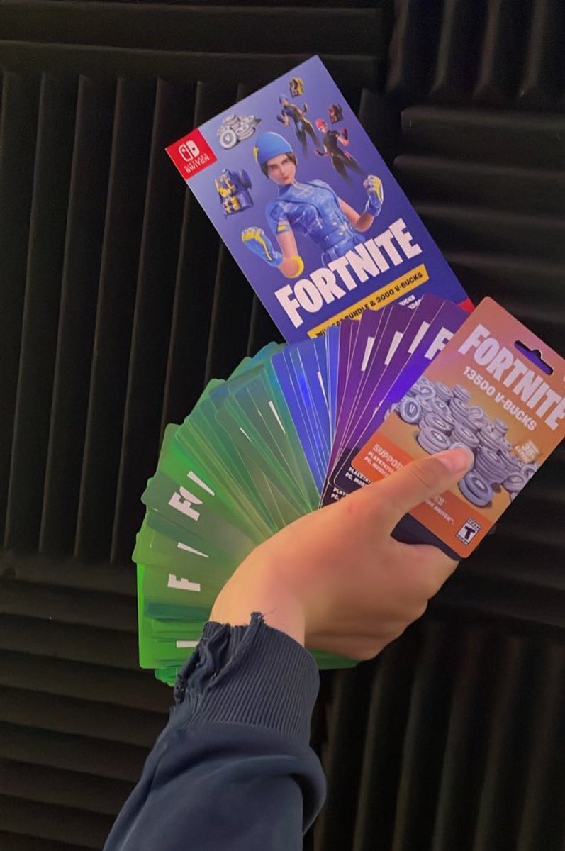 800 Vbucks gift - 5 Hours

Retweet ♻️ 

Follow @xGxpafn 🔔