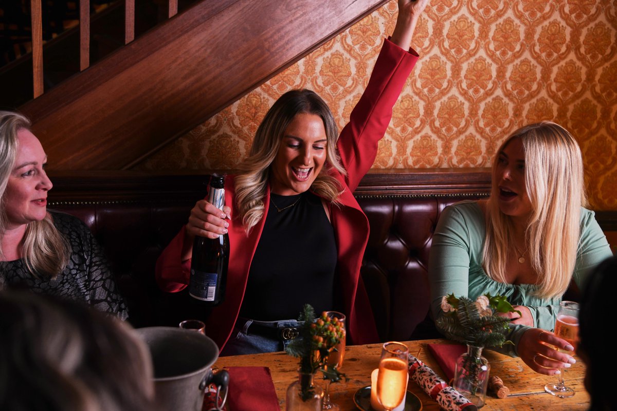 Fancy a shindig at ours?🎉🎉

Lots of our Lounges will be hosting events this NYE - from family-friendly bashes filled with fun and games, through to a knees-up for the night-owls amongst you.

Check in on your local Lounge’s socials to see what they have on this year!