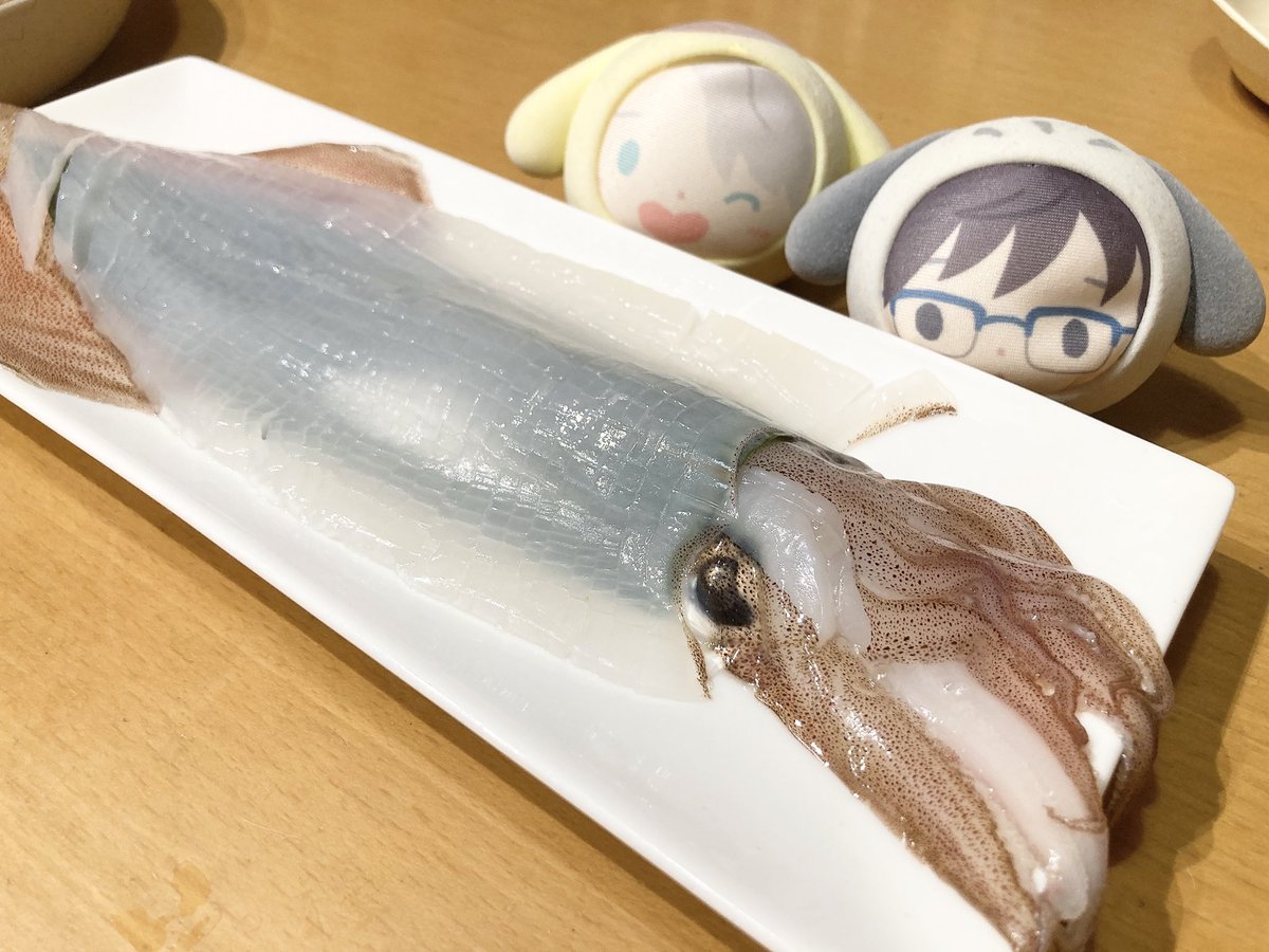 CozyYoi's tweet photo. 唐津市へのふるさと納税でイカいただきました🦑
甘くて柔らかくて。やっぱりめちゃうまい！捌いた状態で届くのもありがたや🙏
ご実家に習って、下足などは天ぷらに（2杯分）。素人調理でもこれがまた…ビックリするくらいうまい…！
ご馳走様でした🙏✨

写真は6月に食べた時のもあり。 https://t.co/qBjKOvE5Dy
