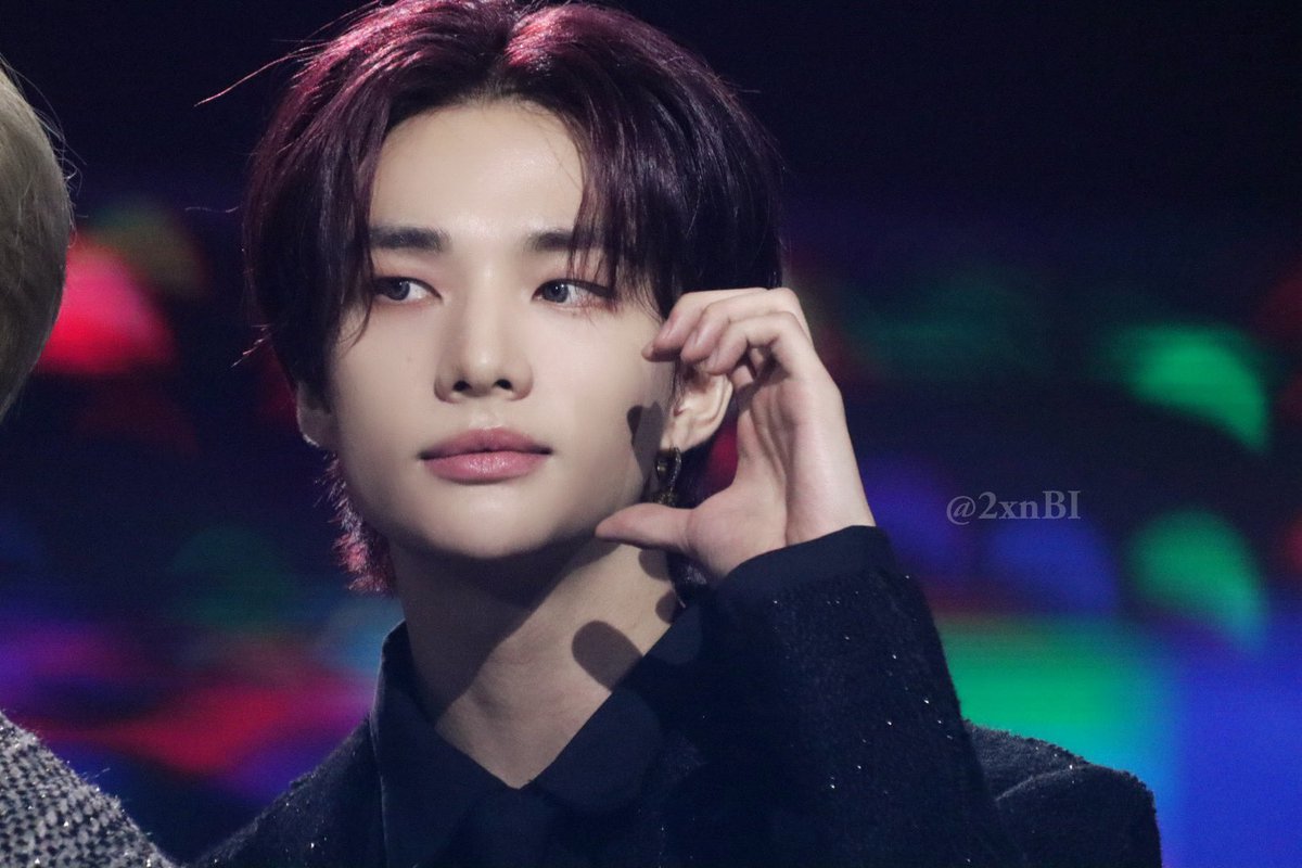 2xnBl's tweet photo. 231225
가요대전 레카

#현진 #Hyunjin #ヒョンジン 
#StrayKids #스트레이키즈 https://t.co/xMgsCbCQD6