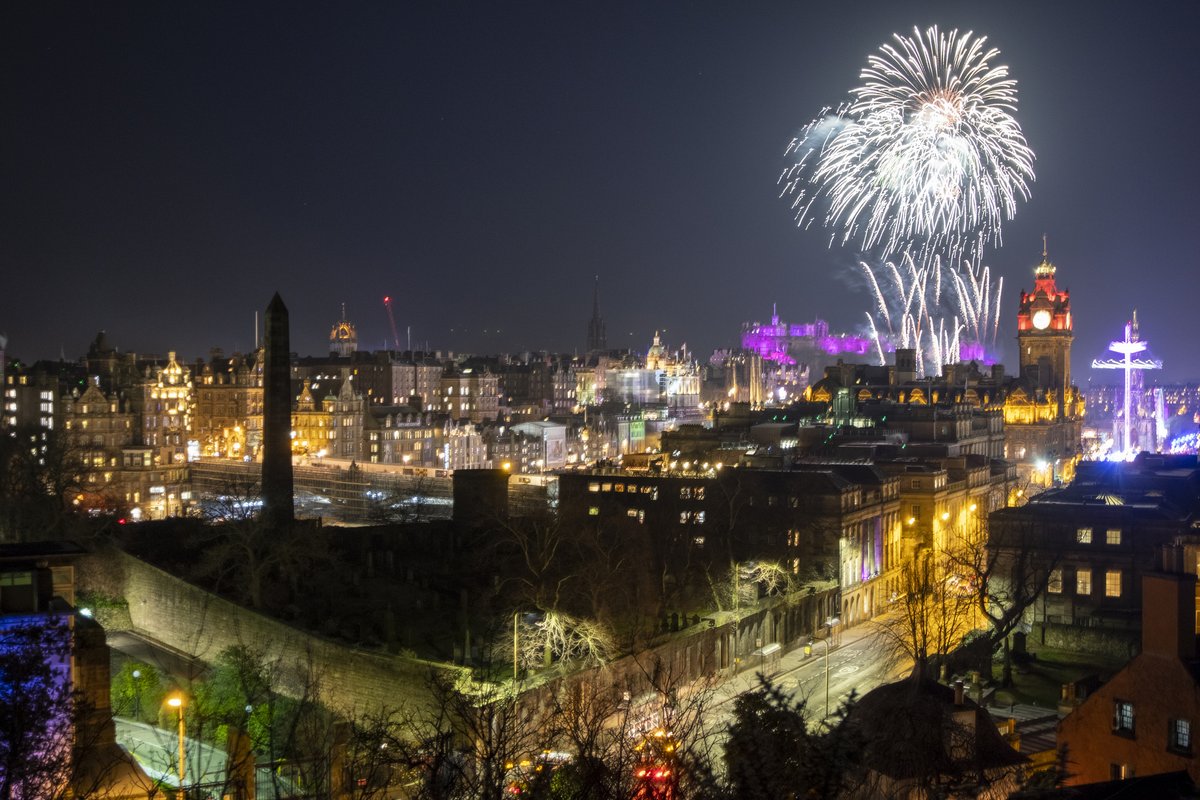 Our fantastic @edhogmanay celebrations are almost here! From 27 December to 2 January, there will be road closures and temporary restrictions on parking, waiting and pedestrian access across the city centre. Find out more and plan ahead edinburgh.gov.uk/hogmanayroadcl…