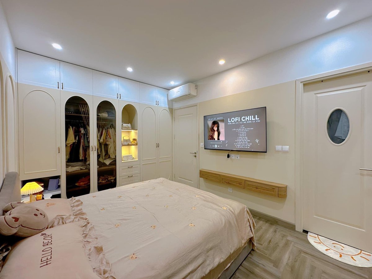 Houseideas96's tweet photo. CĂN NHÀ MƠ ƯỚC 🏡
Dịu dàng và ấm cúng - Đó là những gì căn nhà này mang đến từng chi tiết tinh tế. Từ không gian mở, ánh sáng tự nhiên tràn ngập đến sự kết hợp màu sắc tinh tế, mỗi góc nhỏ của căn nhà đều tỏa ra sự ấm áp và yên bình.
#Nicehouse
#Nhadep https://t.co/j3dVPXRCeP