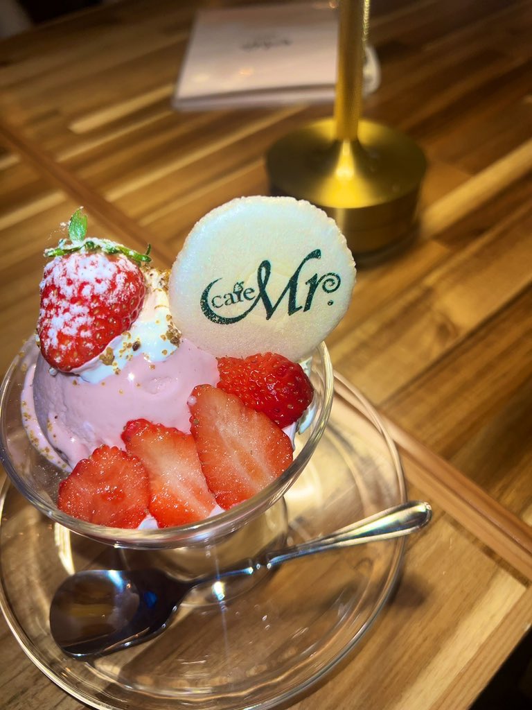 夜カフェ巡りにハマってる最近⏳