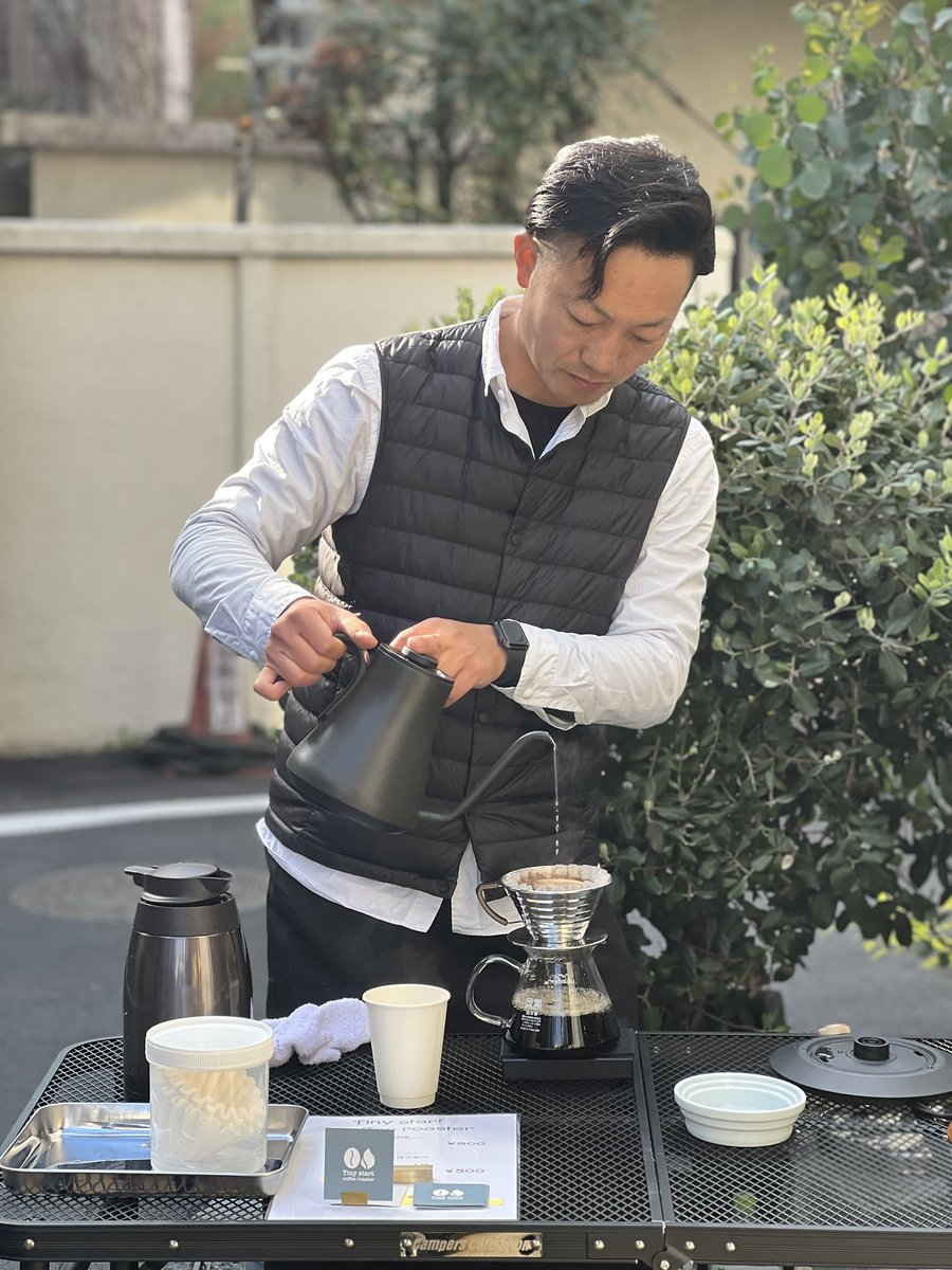 tiny_start's tweet photo. 本日のハンドドリップコーヒー
12月28日(木)29日(金)限定2日間、「Tiny start coffee roaster POP UP
皆様ぜひご来店ください。
日程:12月28日(木)29日(金)
時間:12:00-16:00
1F,5-45-6,Jingumae,Shibuya-ku,
TOKYO,150-0001,JAPAN
+81(3)6434-1373
#va_va #coffee #tinystartcoffeeroaster https://t.co/35LY6L62C9