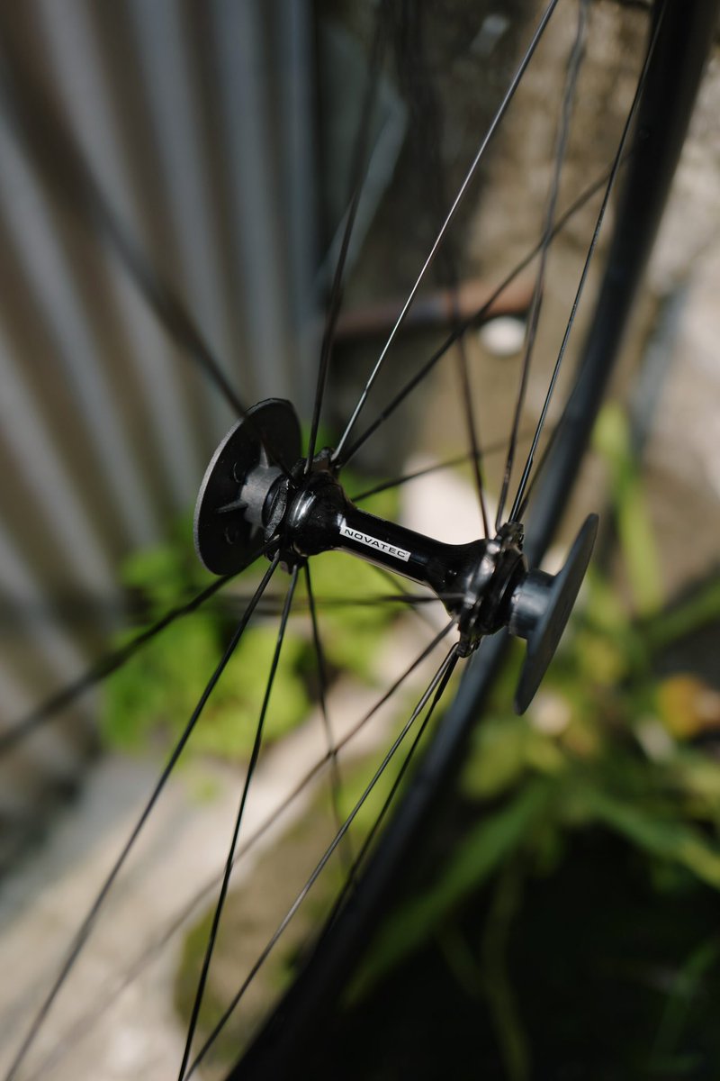 1888andalie's tweet photo. CSC Carbon Wheelset 50mm rim brake, hub novatec 11s shimano, great condition 9/10. Gapake ban, komplit QR, tutup hub &amp; spokes cadangan. 

Lempeng, no gelombang, brakeline aman.

4.500K (negoin)

wawancara DM aja.

Tengkyu!

#frjb #rbjb #fnfjb https://t.co/m08JXgpRKp