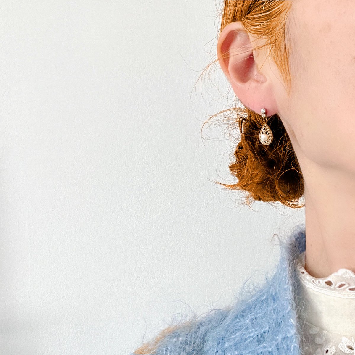 🫧

Art déco rhinestone ring pierced earrings
Antique Edwardian rhinestone & Pearl teardrop piece earrings

Available in Etsy🤍

＊
＊
＊
#イギリスアンティーク　

#rhinestonejewelry #artdecojewelry #キラキラアクセサリー 　#アンティークピアス