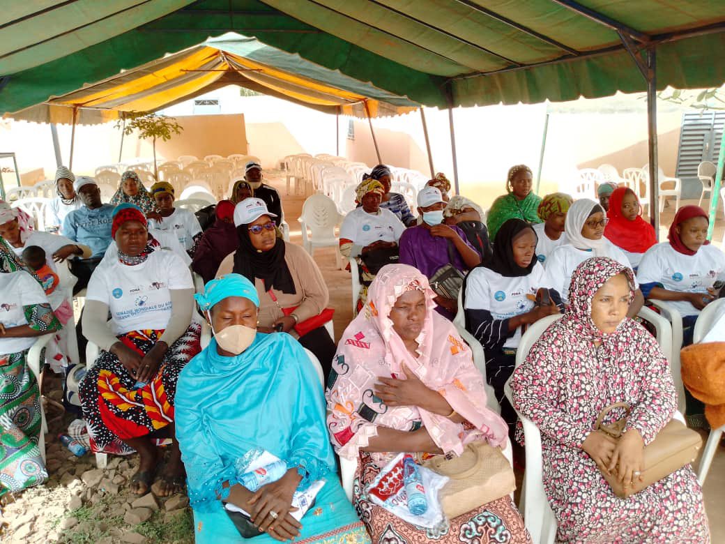 PDNA11's tweet photo. @PDNA11 @AAAMR20 reports back results of AMR and KAP studies to Yirimadio community in Bamako, Mali. High resistance to common antibiotics, people behavior, optimal attitudes were discussed in a festive session @gatesfoundation @DrSimonHarris @SciforAfrica https://t.co/ZKQyKlObv1