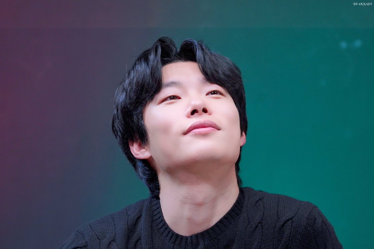 231219 외계+인 2부 쇼케이스 💙 

2층에 있는 팬들 보는 중,
눈빛이 너무너무 류다정🤦🏻‍♀️
류주녈 하세요💜

곧 개봉하는 외계+인 2부도
많관부🙌🏻

#류준열 #RyuJunYeol #ALIENOID
#외계인의밤2탄 #미리크리스마스나잇
#외계인_2부 #영화외계인 #2024년1월10일개봉