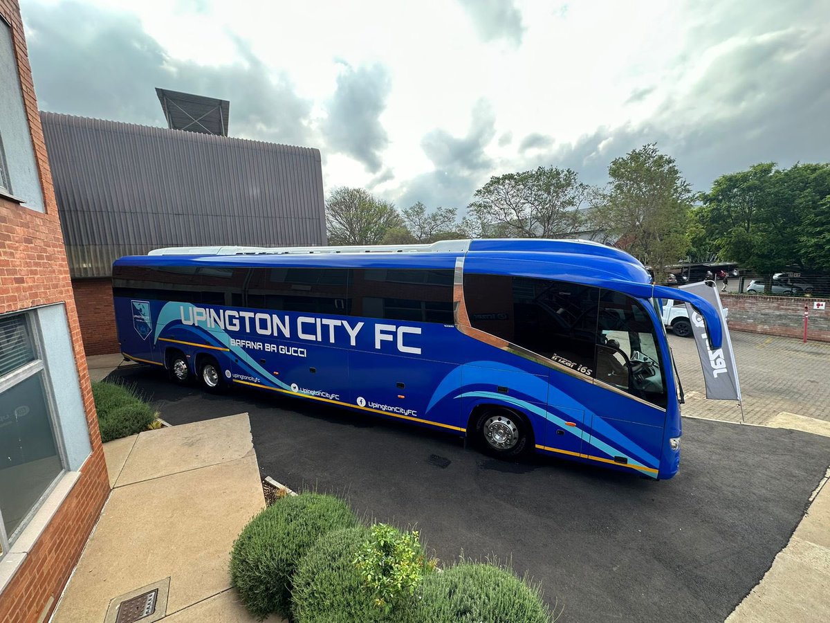 AdvoBarryRoux's tweet photo. Are we going to blame MultiChoice for Moroka Swallows’ players refusing to train &amp; do pre-match camp because of unpaid salaries? Swallows chairman David Mogashoa is not answering Panyaza Lesufi's calls because he took grant money &amp; bought a bus for his own team Upington City FC. https://t.co/tgO7vr1L5E