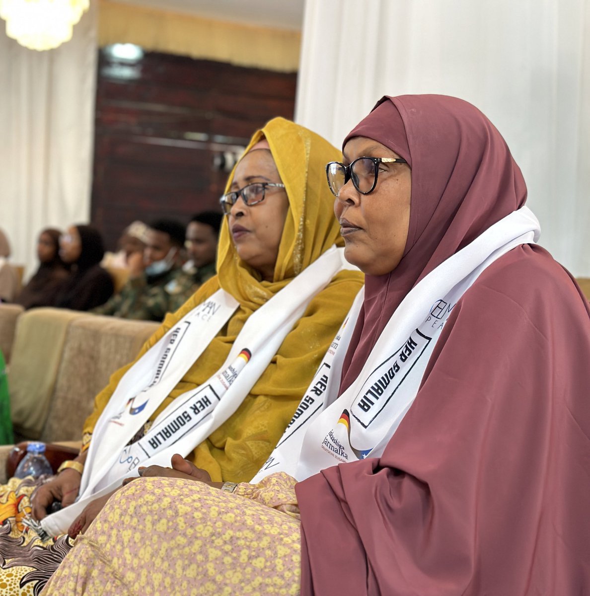 ElmanPeaceHRC's tweet photo. ✨2023 was all about Breaking barriers through dialogue🗣️The #GenerationDialogue Tool that we introduced 4 the 1st time through our program #HERSomalia in partnership w/ @GermanyinSOM @giz_gmbh quickly proved to be an important catalyst for breaking the cycle🔄 on #FGM in 🇸🇴 https://t.co/XOqHm5ukzf