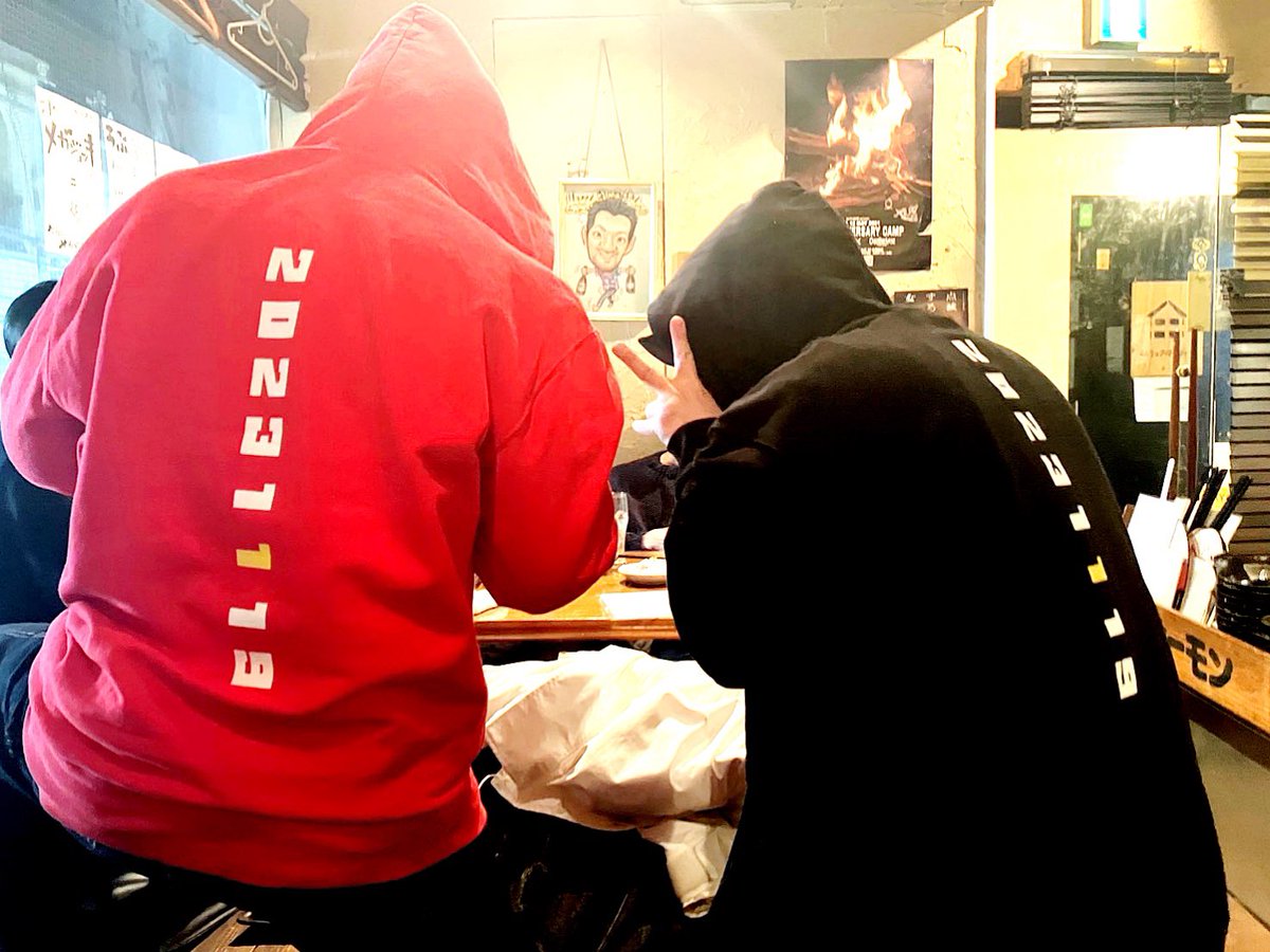 QOFW's tweet image. カップルにもシングルにも団体さんにも！
シンプルなので性別や年齢にとらわれず着用頂けます⸜(*ˊᗜˋ*)⸝

買いなー！！！

#4DF