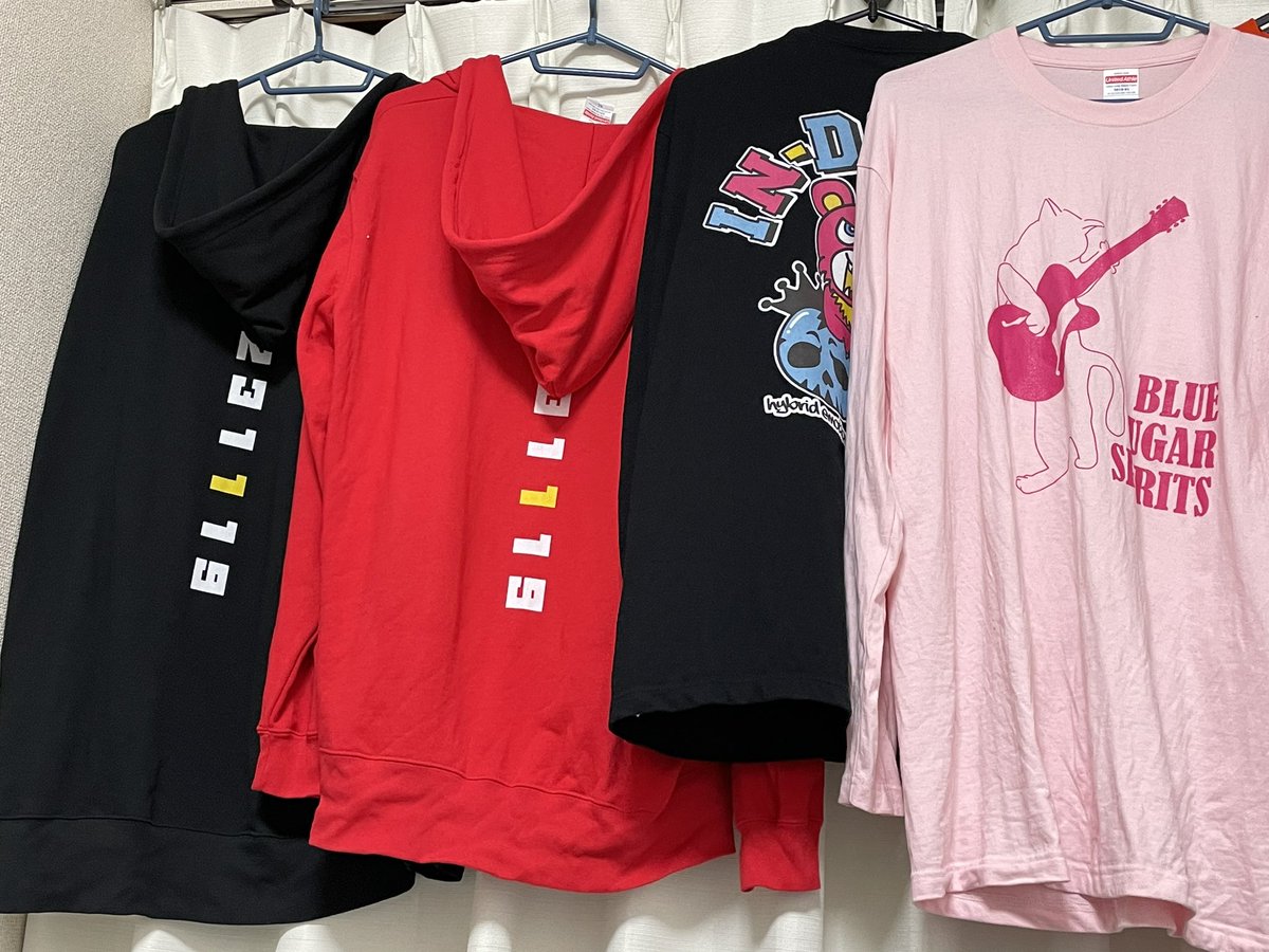 QOFW's tweet image. カップルにもシングルにも団体さんにも！
シンプルなので性別や年齢にとらわれず着用頂けます⸜(*ˊᗜˋ*)⸝

買いなー！！！

#4DF