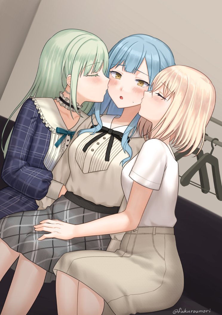 イラストはこの辺かな~百合しか描いてない😌 #今年も残りわずかなのでお気に入りの4枚を貼る