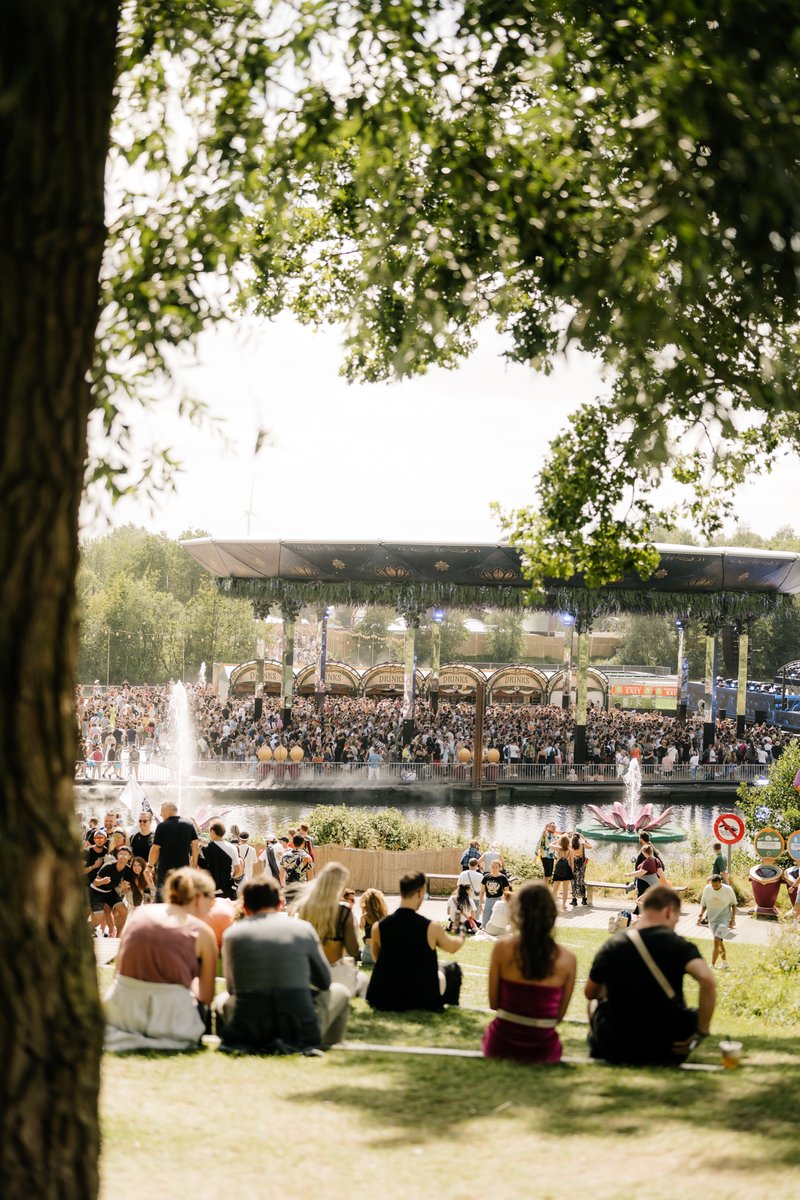 tomorrowland's tweet photo. Moments to cherish forever. Pre-Register now for Tomorrowland Belgium 2024. https://t.co/W06AtSrpIz
