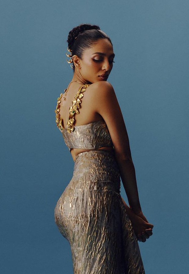 GCbqUEkWIAA6MDX?format=jpg&name=900x900