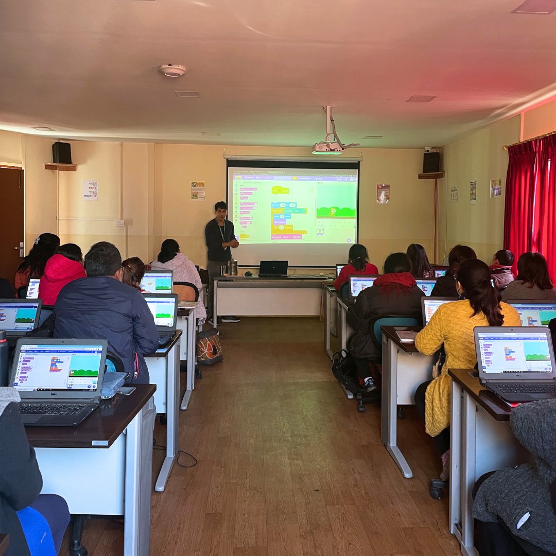 lftechnology's tweet image. As a tech partner, we&apos;re committed to nurturing the young minds of @AdhyayanSchool through mentorship and interactive events. This time, we took the stage to empower Adhyayan&apos;s teachers with an engaging and insightful workshop on Scratch.

Kudos to the team for pulling it off!🎉