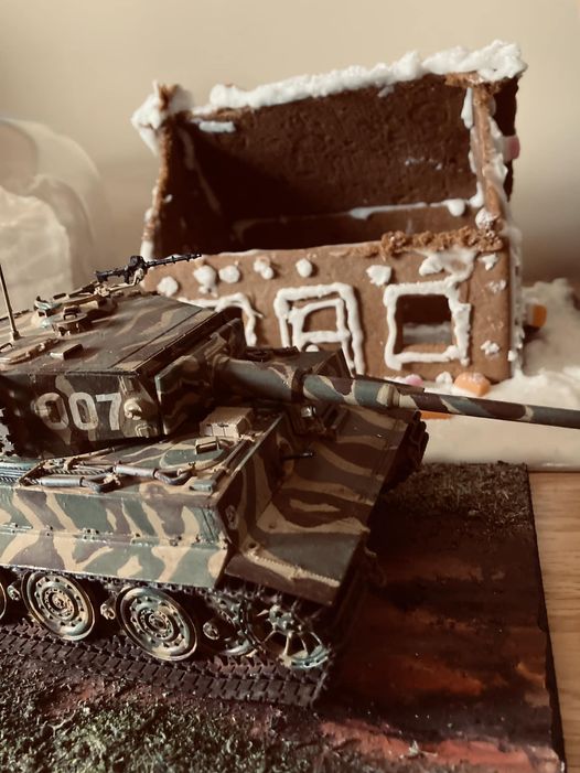 AJ_Pattison's tweet photo. As the battle of Gingerbread Town enters its 3rd day, fierce fighting leaves many gingerbread families homeless @wehavewayspod @almurray @james1940 #wehaveways https://t.co/ZcuZ5ubVu5
