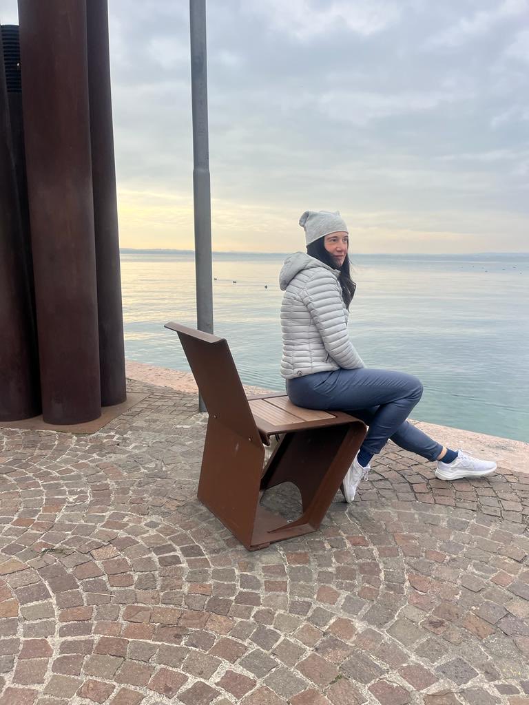 Sararunning's tweet photo. Mamma ti faccio una foto…il primo scatto non si scorda mai😍 grazie amore💙 #sweetpic #gardalake https://t.co/lEB0HZEZpt
