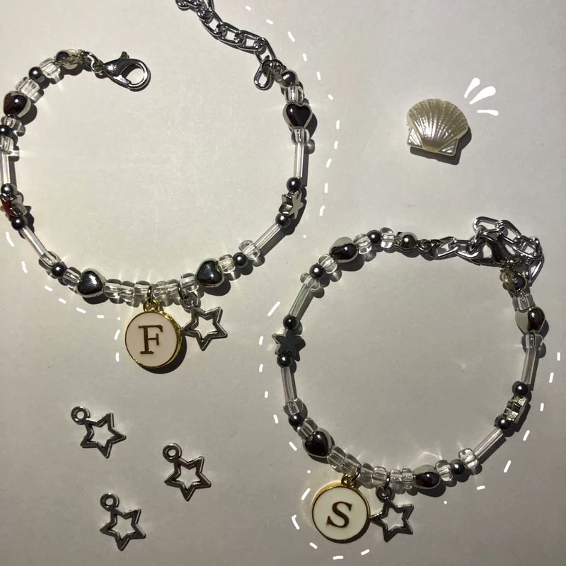 abtjanuary's tweet photo. initial necklace - initial bracelet - pretty jewelry

athread https://t.co/7K5G83xhzX