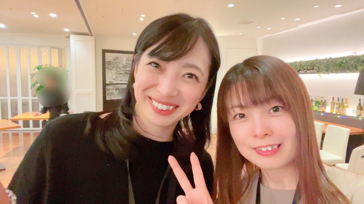 tama_simple's tweet photo. IKEAセミナーの様子と忘年会の続きの写真と@tsd_lab さんの乾杯のお声を🍻笑 https://t.co/D1TiO5i8WW