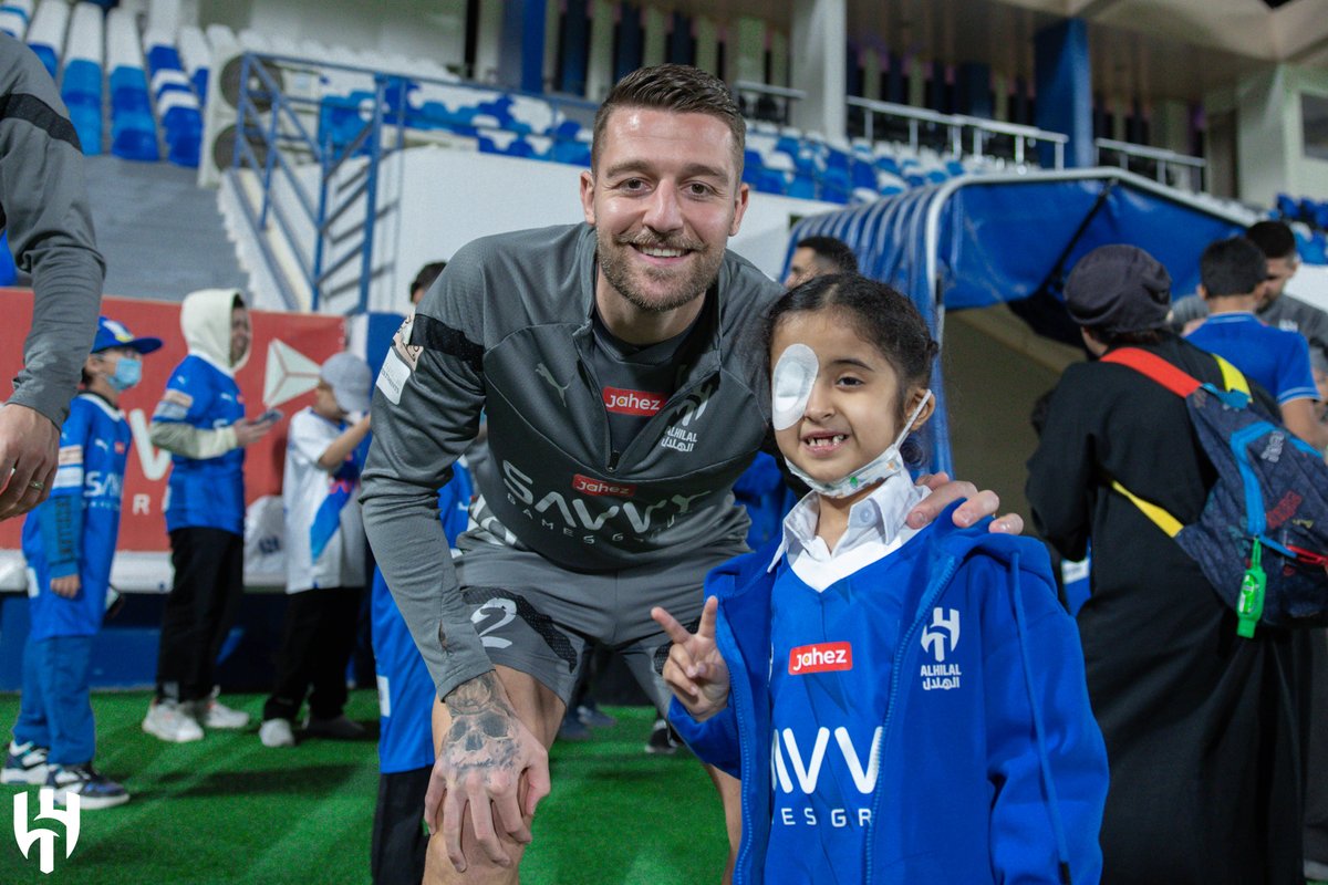 AlhilalSR's tweet photo. 📸 نوّرونـا أبناء جمعيـة سنـد 💙

#الهلال⁩ https://t.co/rX3uxFfRYc