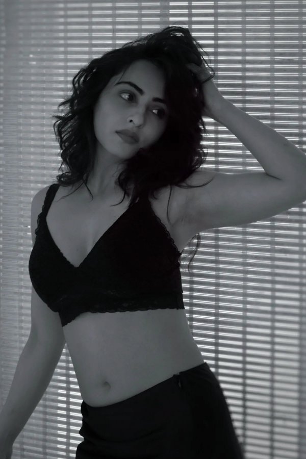 GCbtwd9bQAE6u6_?format=jpg&name=900x900