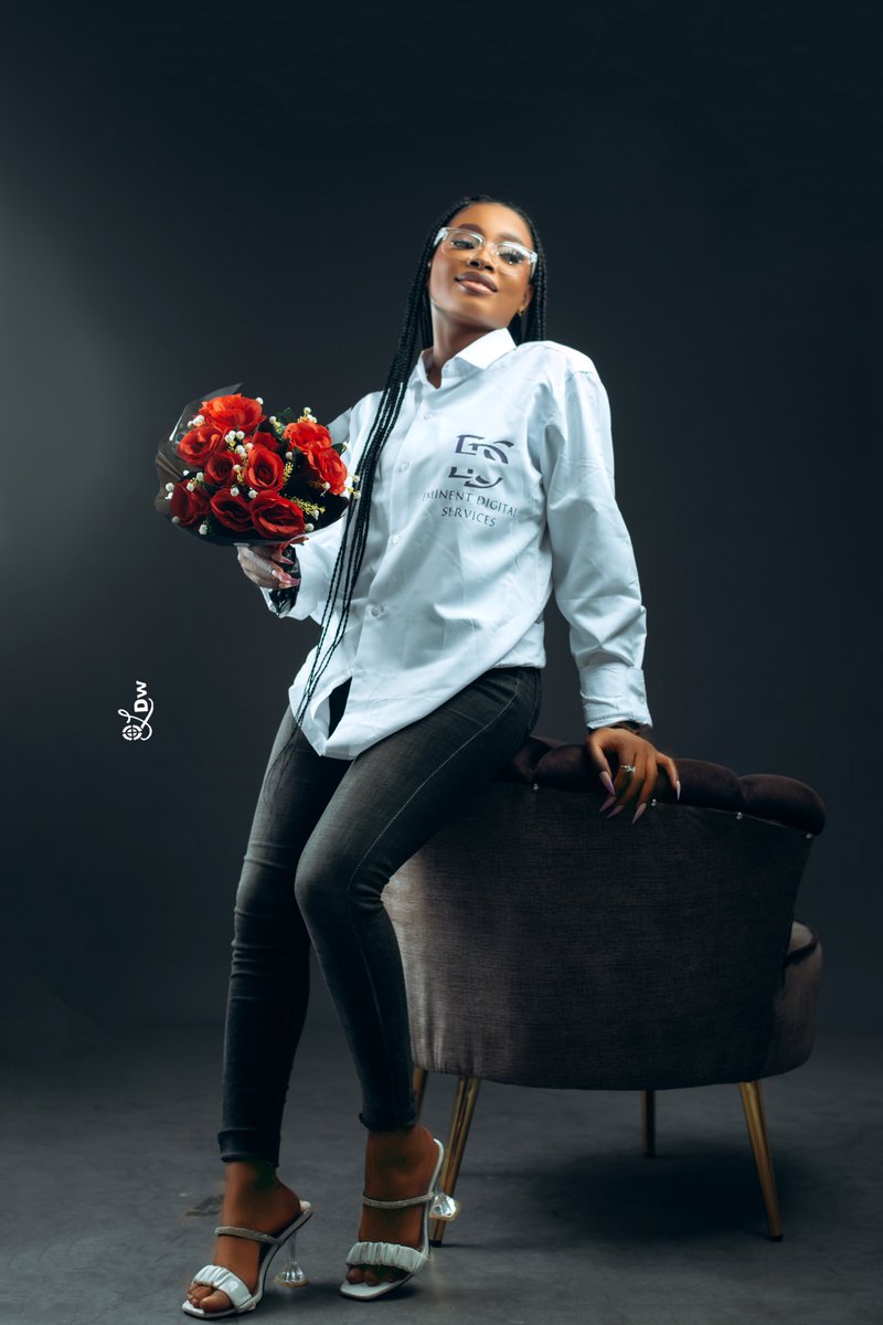 eminent_ds's tweet photo. It’s a DOUBLE CELEBRATION SEASON as today marks the official launching date of Eminent Digital Services. 🥂May God breathe life into this brand and ease my affairs. Happy birthday/congratulations.
#eminent_digital_services #socialmediamanager #SEOWriter #olaoflagos https://t.co/W6UCs76QKl