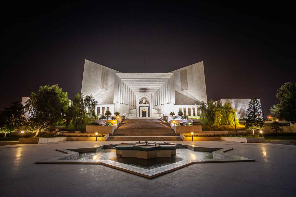 SupremeCourt_PK's tweet photo. Due to winter vacation, a three-Judge Bench request could not be fulfilled hence, application of petitioners (former premier Imran Khan) for immediate hearing of Toshakhana case is dismissed. https://t.co/Wb6YEtGnUD