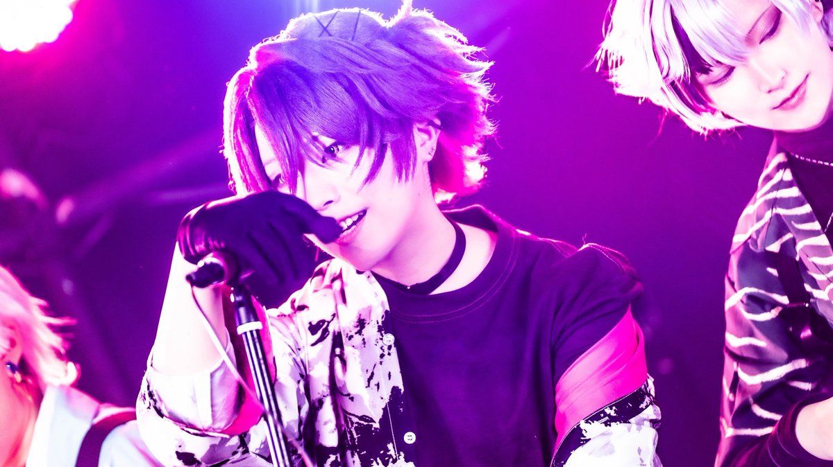 hatuoji's tweet photo. 【コスプレ⚠️】
.                                                           .

　　　　　　🕑datoka
　　　　　　Vo.   ♦️☕️

.                                                           .

📸@__Yukito_ph https://t.co/wIIanvlBhI