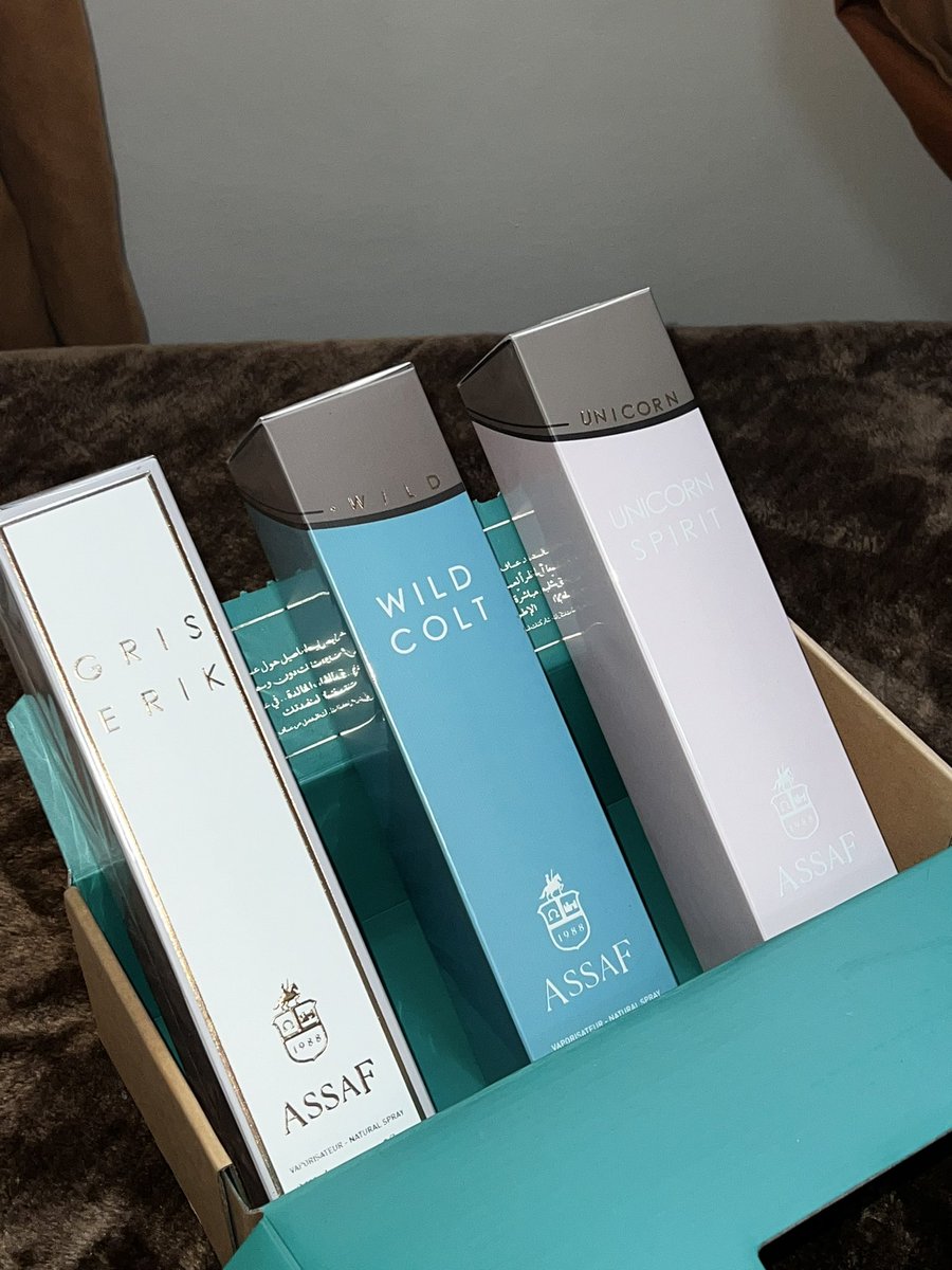 _fnme7's tweet photo. #عطور_عساف الريحة تأخذ العقل https://t.co/R1qWVY7Ll1