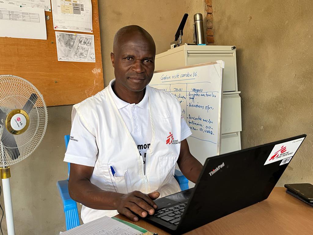 Man of the Match! @MSF_Suisse’s response to the Sudan #Refugee Crisis in Adre, #Tchad is les by Gerrard - He started w/ @MSF as a watchman in DRC moved up to the E-team and now is the emergency coordinator for the largest scale emergency response of the year. #SudanCrisis