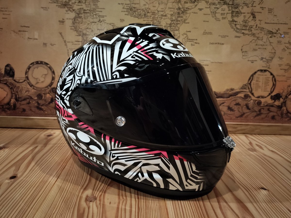 RR12_hf's tweet photo. やはりスモークが良き!!
#F17ALEIX https://t.co/9iqza1EbIE