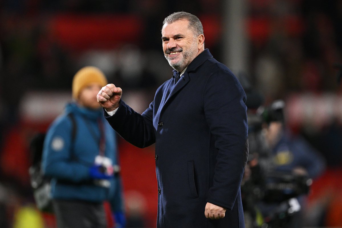 ¿QUÉ HACE TAN ESTIMULANTE AL TOTTENHAM DE ANGE?

Dijo Pep Guardiola que Ange "sus laterales hacen cosas que no se las había visto a nadie".  ¿Qué hacen exactamente? Lo descubrimos en #LaLupa. Vídeos en cámara táctica.

A disfrutar.