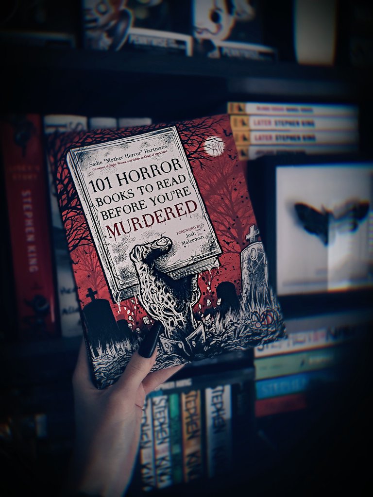 The equivalent of sitting down with a best friend and talking about your favourite books and sharing recommendations (albeit my recommendations weren't heard by anyone, only in my head, along with the other voices..) this is an awesome resource for any horror fans @SadieHartmann