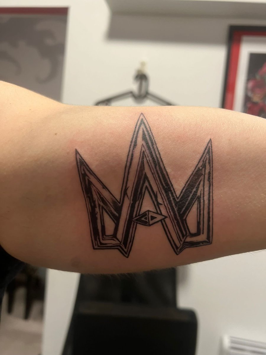 Adrian772212's tweet photo. @redbullbatalla Por favor gente hagamos llegar este tweet a @aczino, que me hice un tatuaje en su honor!! 🙏🍀 https://t.co/boaqr8kNok