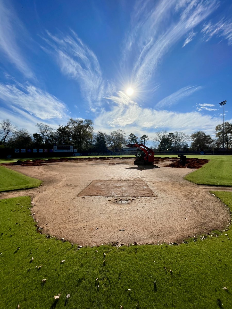 _GSWSoftball's tweet photo. ☀️ Beautiful day here in the AME☀️
Our field is getting a much needed face lift today! #canesbaby https://t.co/AODIhmuSzk